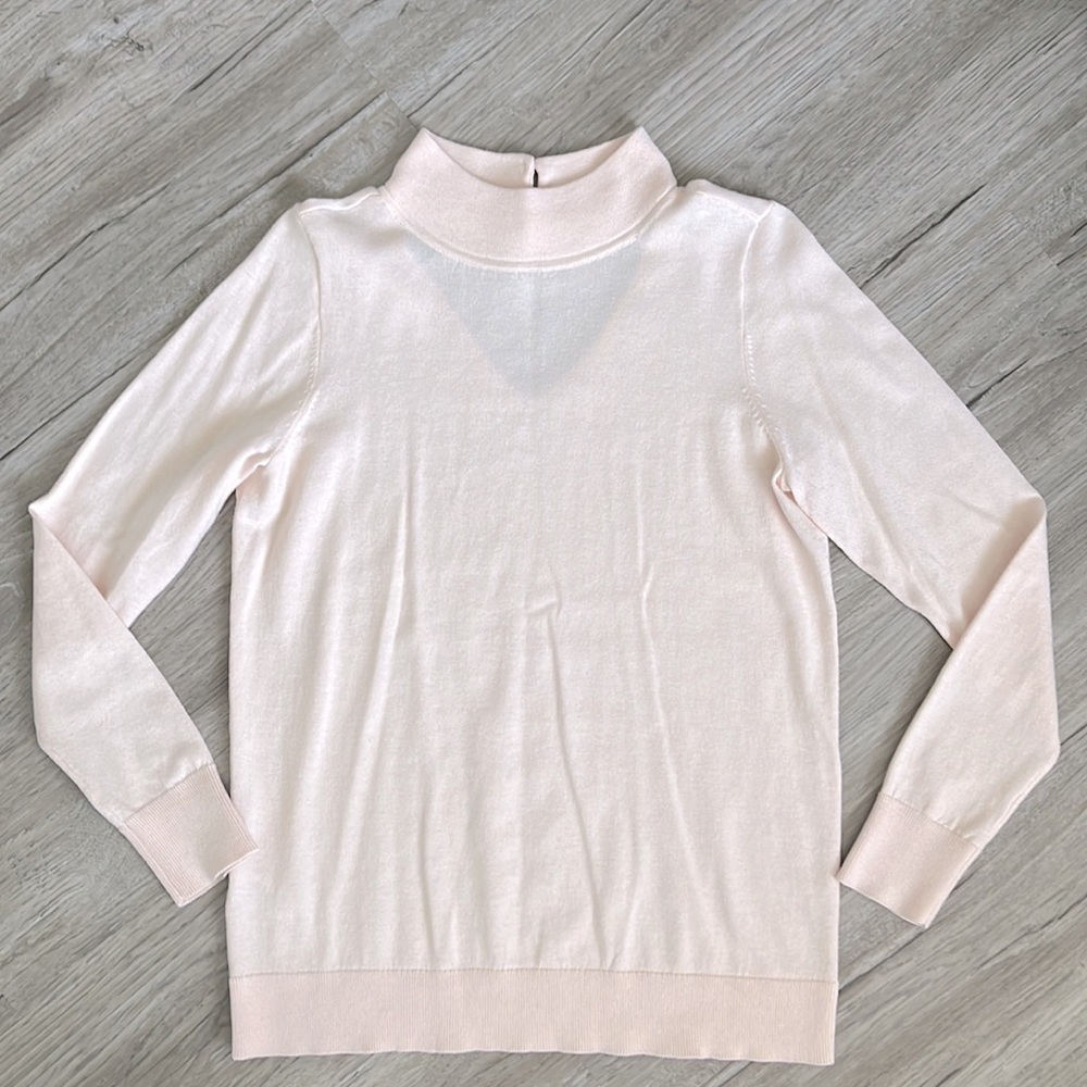 LOFT—pale pink light knit sweater with back detailing XS
